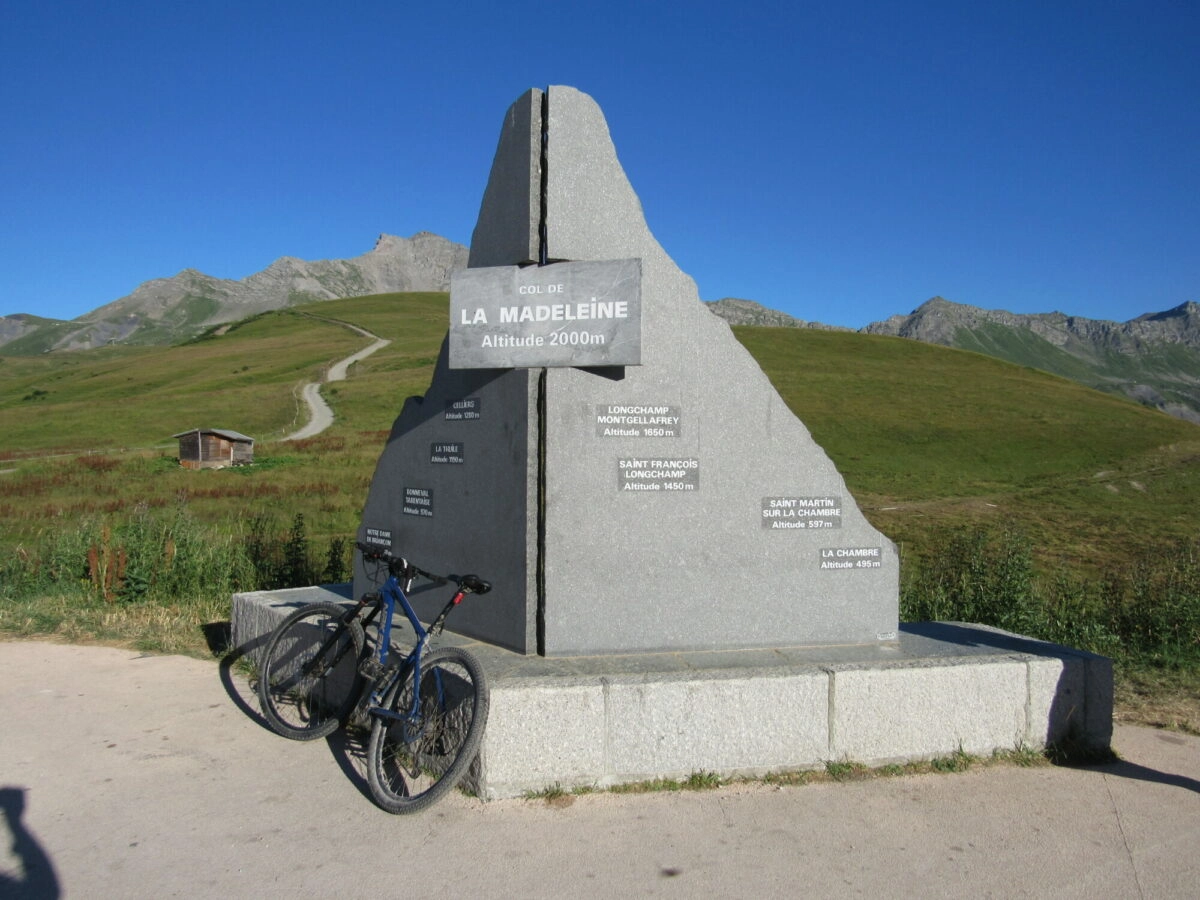 Monument Du Col De La Madeleine